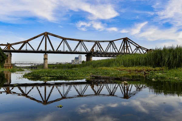 Cầu Long Biên 